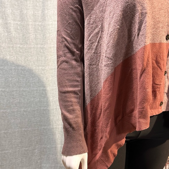 Mystree Colorblock Button-Up Cardigan - Picture 3 of 7